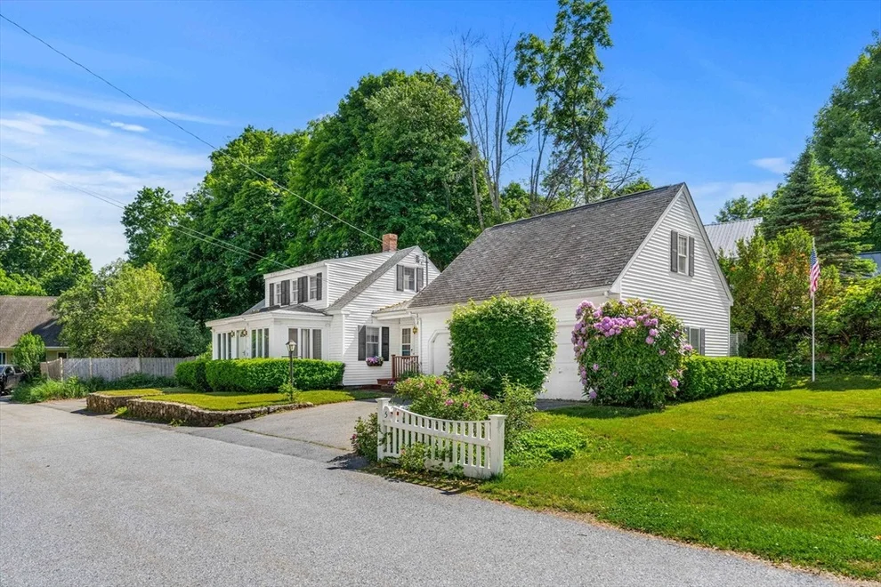 Unit for sale at 5 Fairfield, Merrimac, MA 01860
