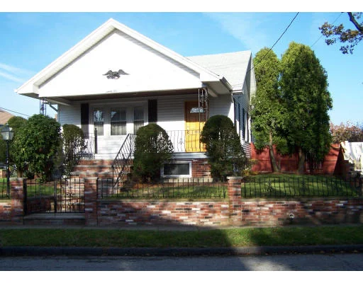 Unit for sale at 39 Walsh Ave, Peabody, MA 01960