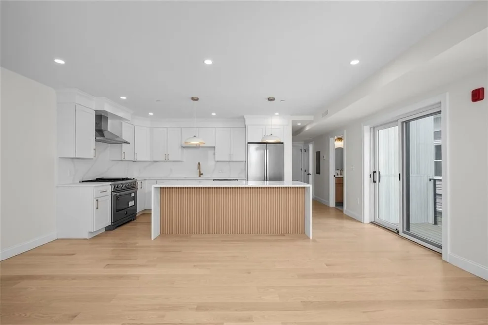 Photo of 595 Broadway, Somerville, MA 02145