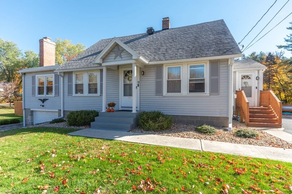 Unit for sale at 9 Fairview Rd, Lunenburg, MA 01462