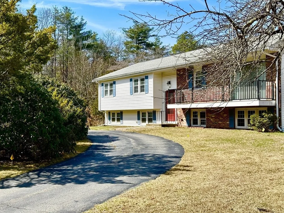 Unit for sale at 14 Hadley Road, Sudbury, MA 01776