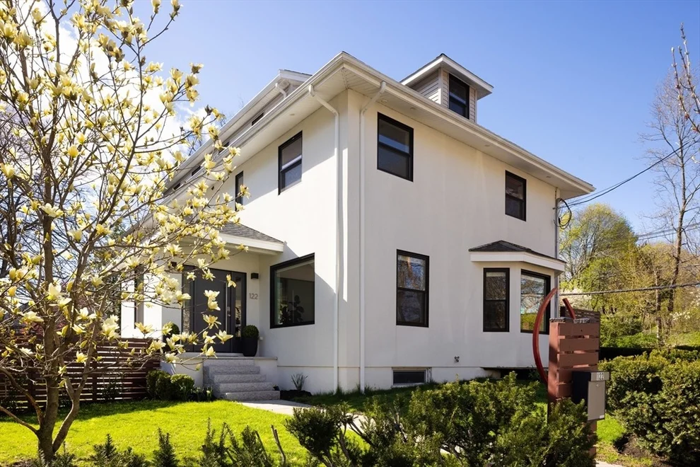 Unit for sale at 122 Garfield St, Watertown, MA 02472