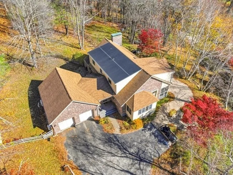 Unit for sale at 15 N Cove Rd, Sterling, MA 01564