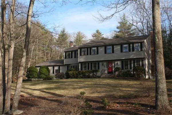 Unit for sale at 20 Onondaga Lane, Medfield, MA 02052