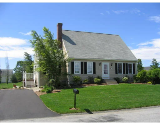 Unit for sale at 9 Blue Heron Drive, Attleboro, MA 02703
