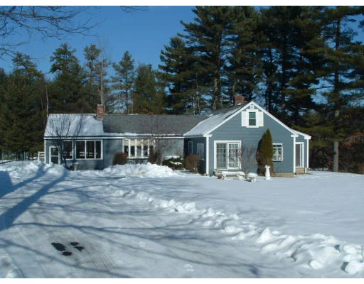 Unit for sale at 197 Pond Street, Dunstable, MA 01827