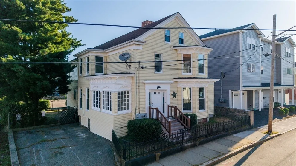 Unit for sale at 146 Franklin St, Fall River, MA 02720