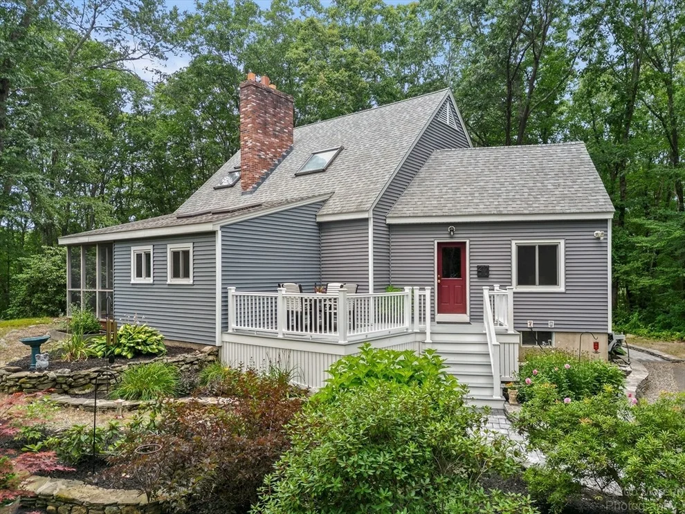 Unit for sale at 217 Seven Star Rd, Groveland, MA 01834