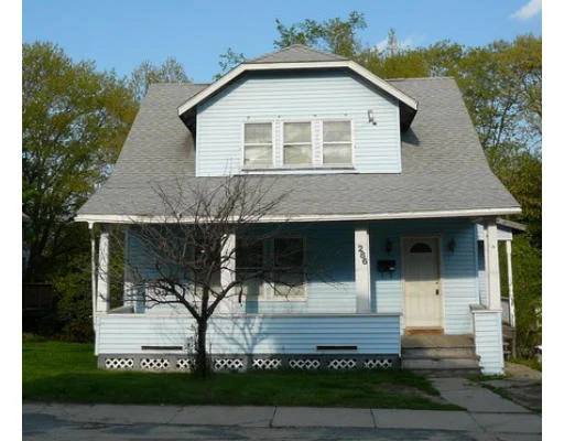Unit for sale at 286 Boutelle St, Fitchburg, MA 01420