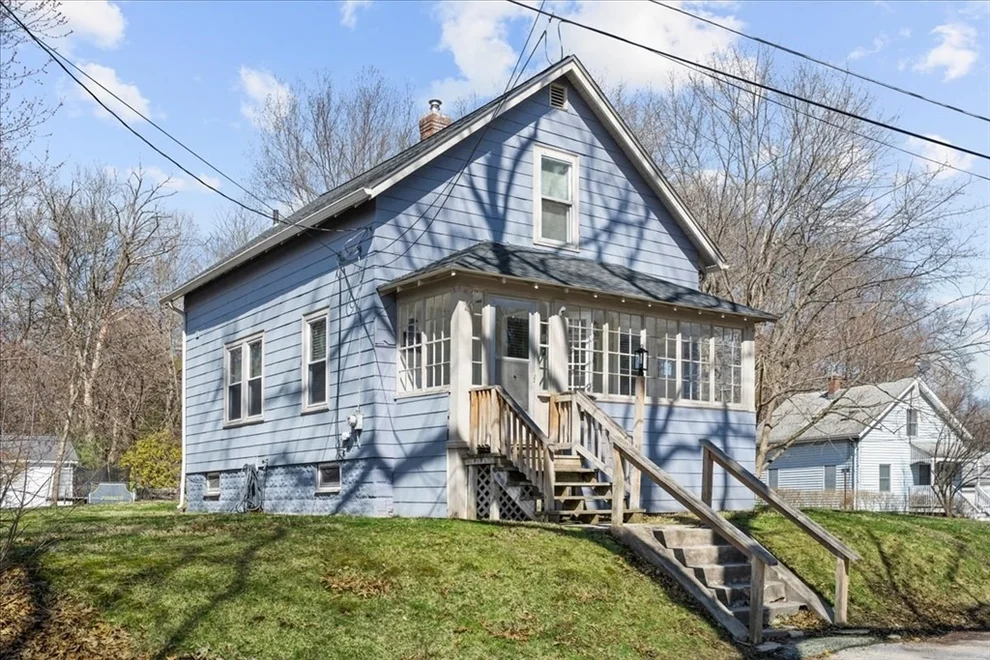 Unit for sale at 88 Shore Dr, Auburn, MA 01501
