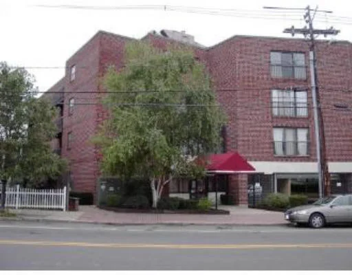 Unit for sale at 23 Elm St, Somerville, MA 02143