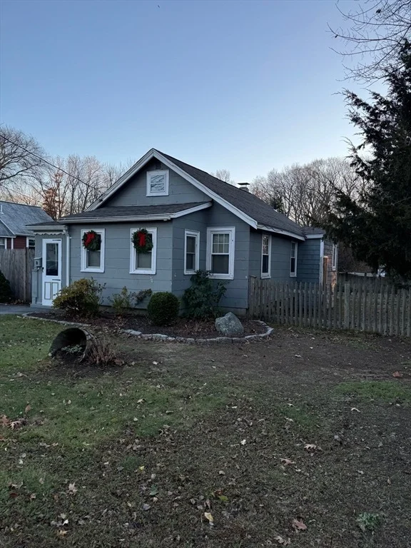 Unit for sale at 73 Track Rd, Reading, MA 01867