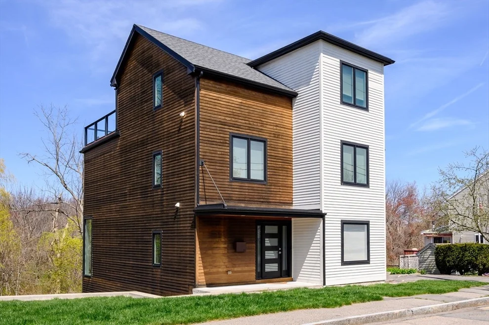 Unit for sale at 88 Lenox, Quincy, MA 02169