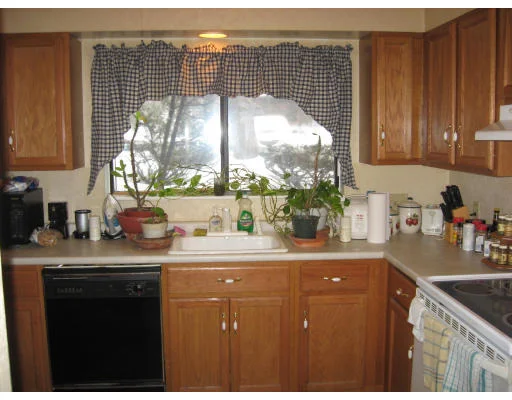 Unit for sale at 42 Highwood Dr, Franklin, MA 02038