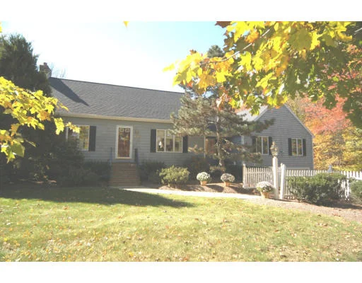 Unit for sale at 610 Elm St, Walpole, MA 02081