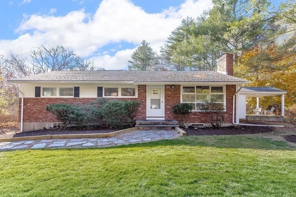 Unit for sale at 53 Red Barn Rd, Wayland, MA 01778
