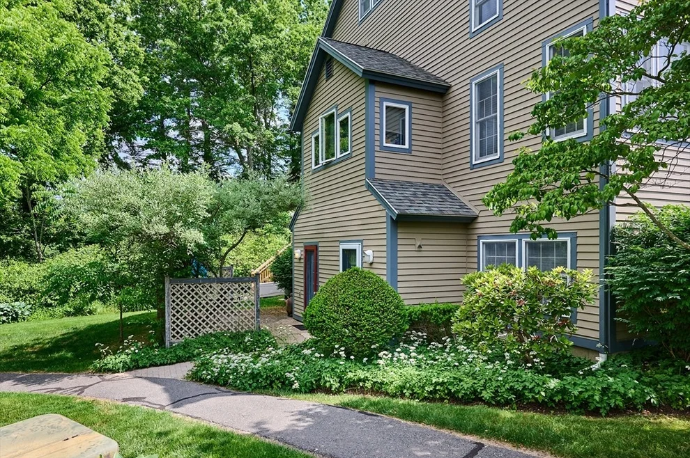 Unit for sale at 57 Amity Pl, Amherst, MA 01002
