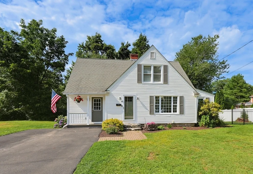 Unit for sale at 4 Loring St, Auburn, MA 01501