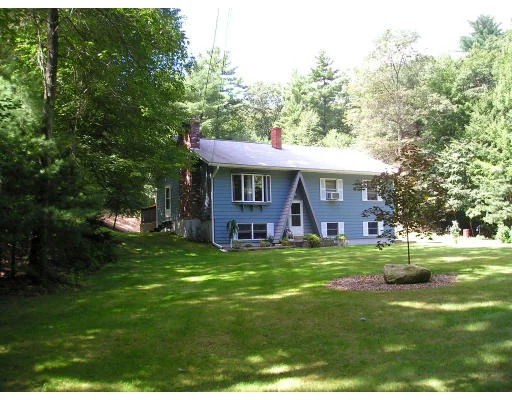Unit for sale at 98 Lelandville Rd, Charlton, MA 01507