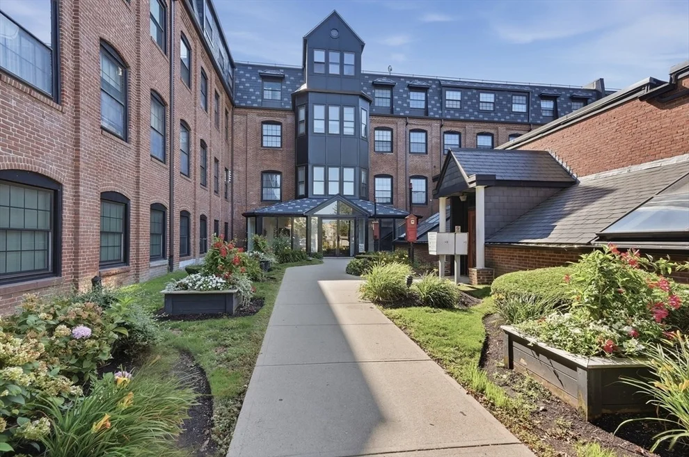 Unit for sale at 21 Linden St, Quincy, MA 02170