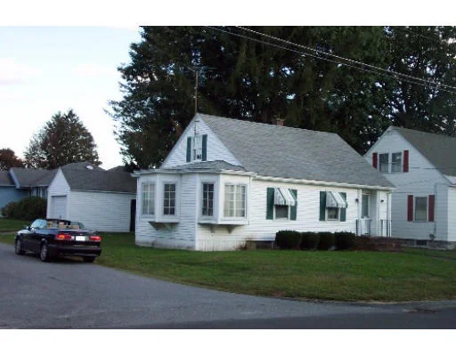 Unit for sale at 97 Birchwood Rd, Methuen, MA 01844