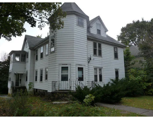 Unit for sale at 26 Richmond Ave, Worcester, MA 01602