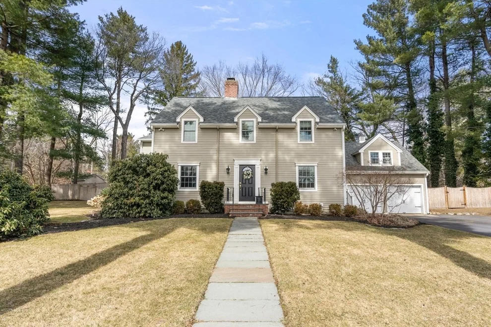 Unit for sale at 6 Glendale Road, Needham, MA 02492
