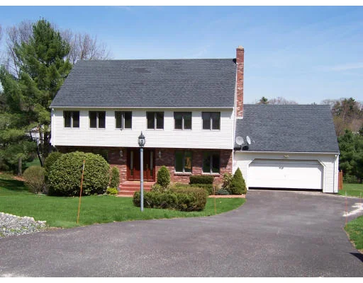 Unit for sale at 86 Flanagan Dr, Framingham, MA 01701