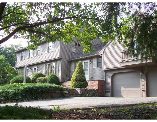 Unit for sale at 6 Woodledge, Easton, MA 02356