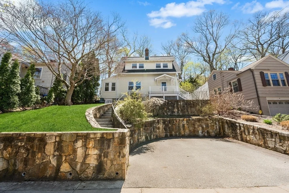 Unit for sale at 76 Paul Revere Rd, Arlington, MA 02476