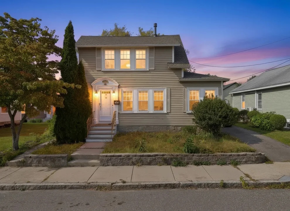 Unit for sale at 125 Upham St, Lowell, MA 01851