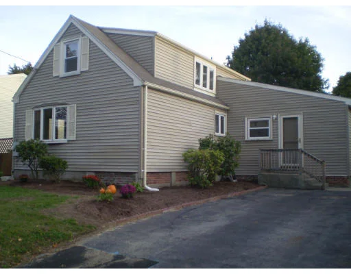 Unit for sale at 17 Rosemont Ave, Cumberland, RI 02864