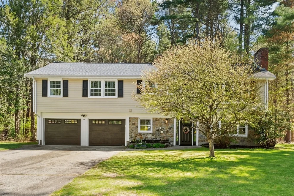 Unit for sale at 33 Ledgewood Rd, Framingham, MA 01701