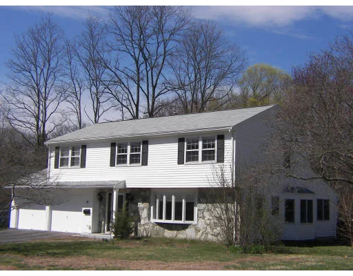 Unit for sale at 18 Bacon Rd, Framingham, MA 01701