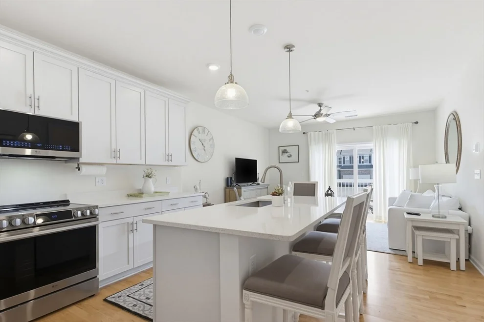 Unit for sale at 401 Emery Ln, Sudbury, MA 01776