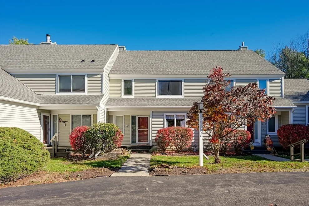 Unit for sale at 60 Stone Ridge Rd, Franklin, MA 02038