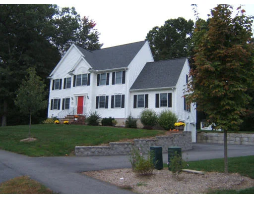 Unit for sale at 2 Sacham Circle, Wilmington, MA 01887