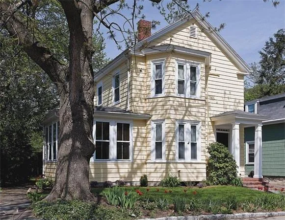 Unit for sale at 25 Emerson St, Newton, MA 02458