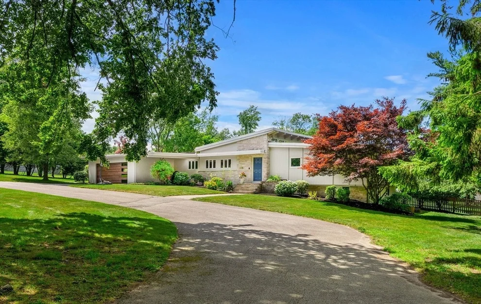 Unit for sale at 285 Brush Hill Rd, Milton, MA 02186