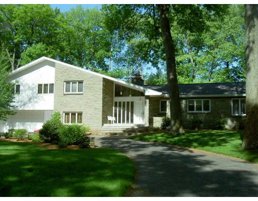Unit for sale at 72 Tecumseh Drive, Longmeadow, MA 01106
