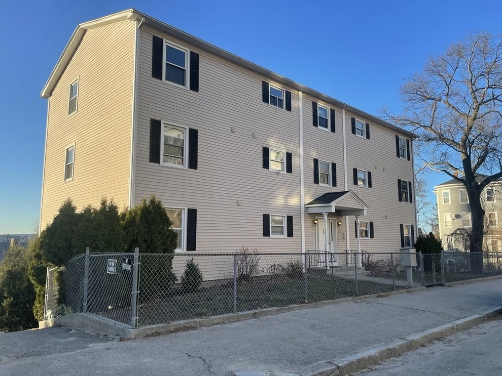 Unit for sale at 170 Perry Ave, Worcester, MA 01610