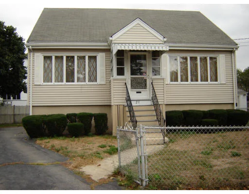 Unit for sale at 21 Albert Park, Everett, MA 02149