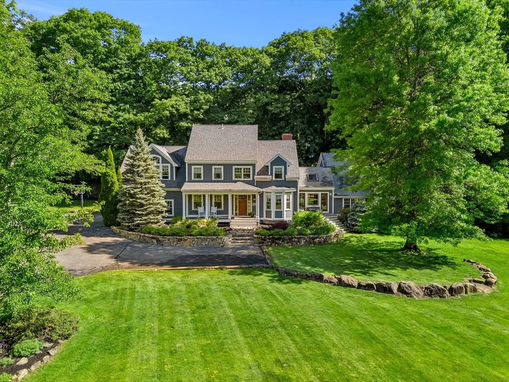 Unit for sale at 995 Bay Rd, Hamilton, MA 01982