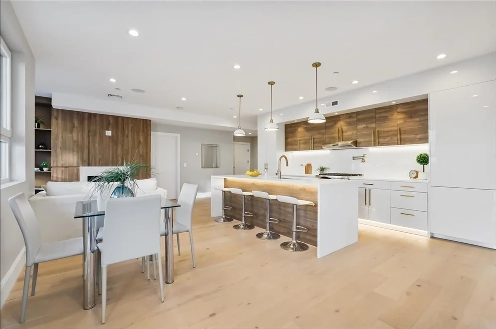 Unit for sale at 411 E 3rd St, Boston, MA 02127