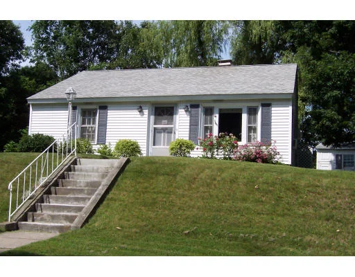 Unit for sale at 5 Marianna Ave, Auburn, MA 01501