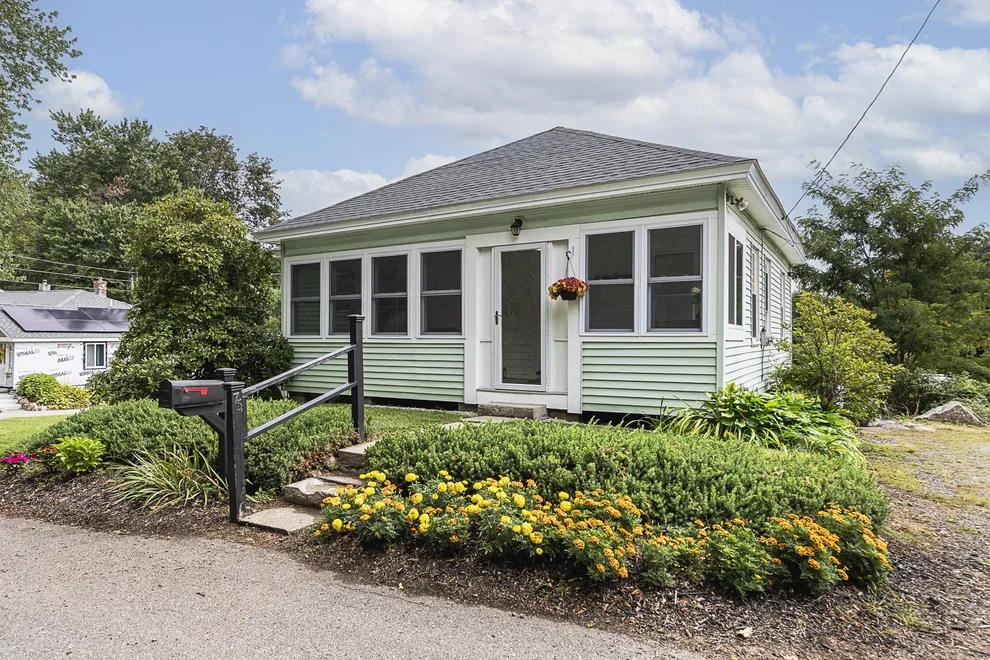 Unit for sale at 75 Perkins Ave, Hamilton, MA 01982