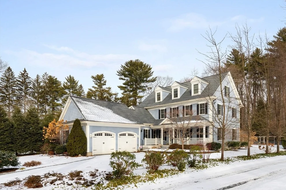 Unit for sale at 127 Shade St, Lexington, MA 02421