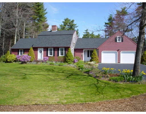 Unit for sale at 13 Gerrish Rd, Rochester, MA 02770