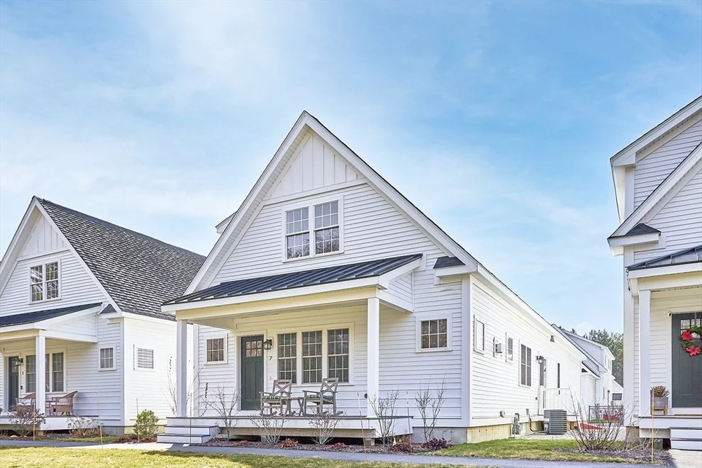 Unit for sale at 7 Baldwin Ct, Harvard, MA 01451