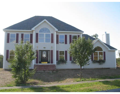 Unit for sale at 33 Lawndale Circle, Gloucester, MA 01930
